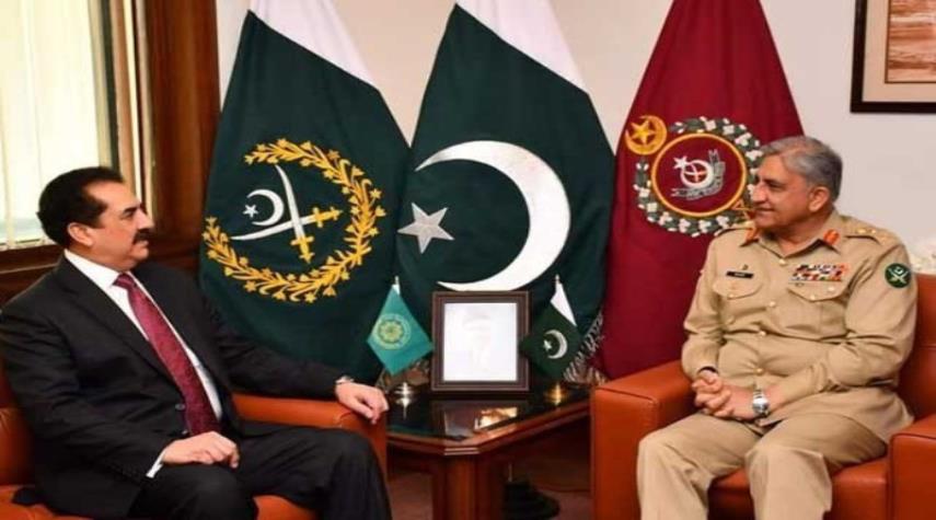 در آستانه سفر بن سلمان به اسلام آباد؛ فرمانده ائتلاف سعودی با رهبران پاکستان دیدار کرد