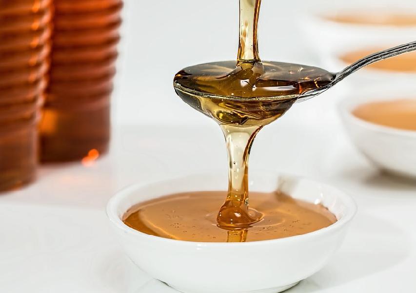 العسل مضاد حيوي طبيعي ضد البكتيريا