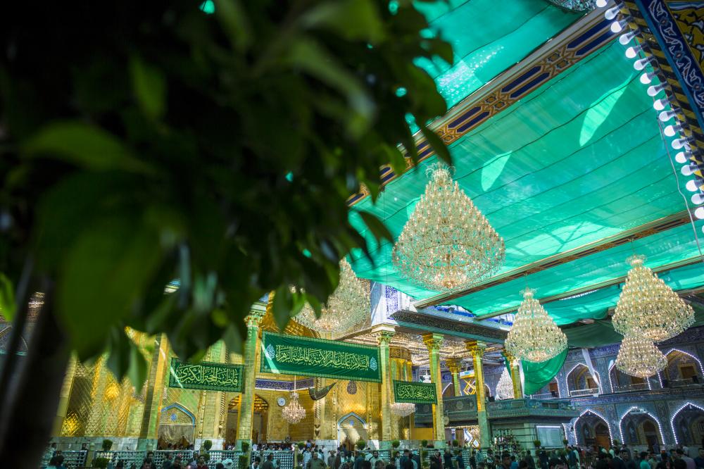 بالصّور.. تتزين العتبةالعباسية بالزهور في ميلاد فاطمة الزهراء (سلام الله عليها)