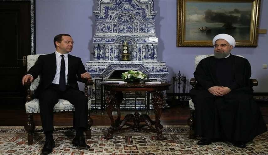 مدفيديف وروحاني يأملان بإحداث نقطة تحول في العلاقات بين بلديهما 