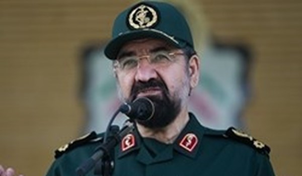 رضائي يحذّر اميركا من مغبة ارتكاب أي حماقة ضد ايران