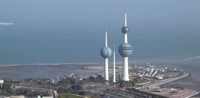  نواب بمجلس الأمة يطالبون باستجواب رئيس الوزراء الكويتي