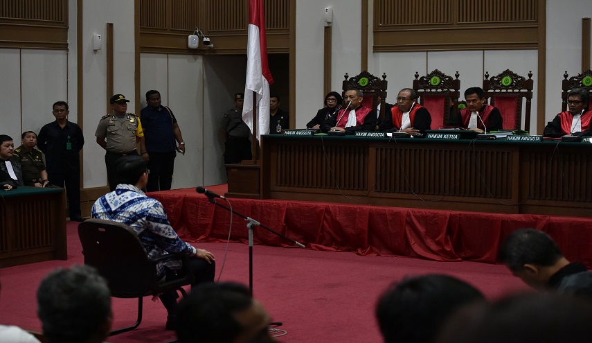 الحكم بالسجن على حاكم جاكرتا لإساءتة إلى القرآن الكريم