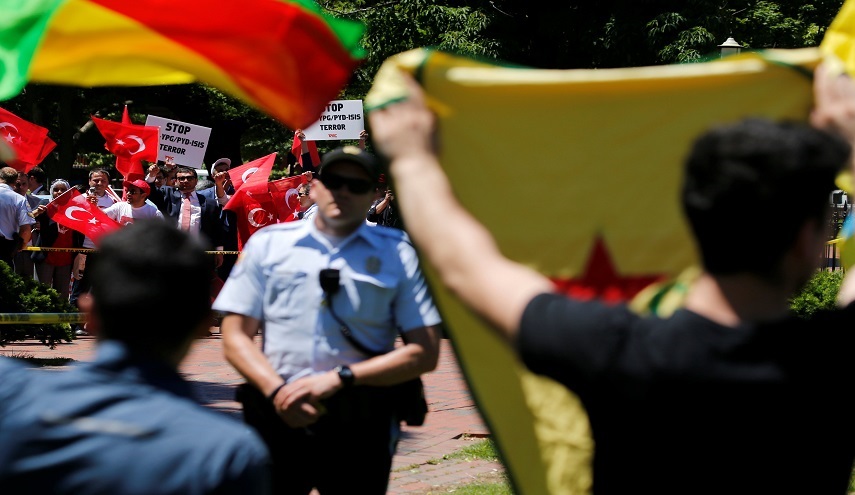 الخارجية الأميركية تنتقد اشتباك حراس اردوغان مع محتجين بواشنطن!!