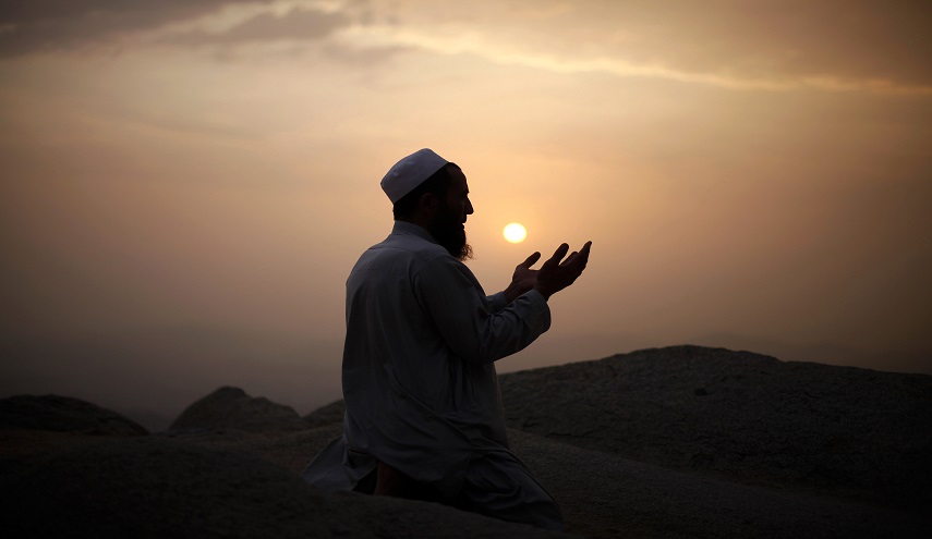 يامن تكرّم بالعطاء.. قصيدة في وداع شهر رمضان