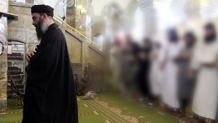مقرب من البغدادي يجهش بالبكاء ويكشف المستور