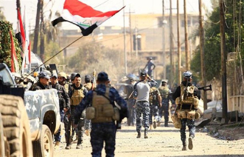 تحرير باب السراي بالكامل ورفع العلم العراقي فوقه