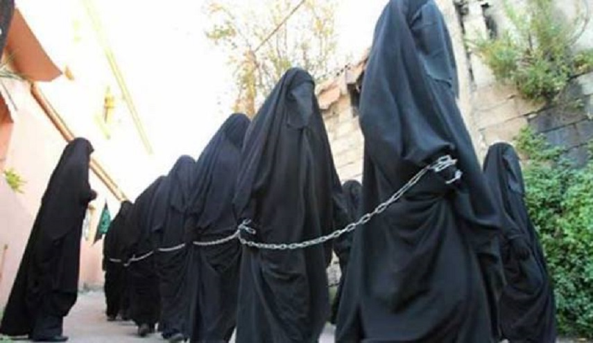 فارة من "داعش" تفصح عن تطبيق ذكي يؤمن "العذراوات" لعناصر التنظيم