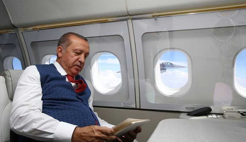 صور .. مقاتلات اف-16 ترافق طائرة أردوغان !