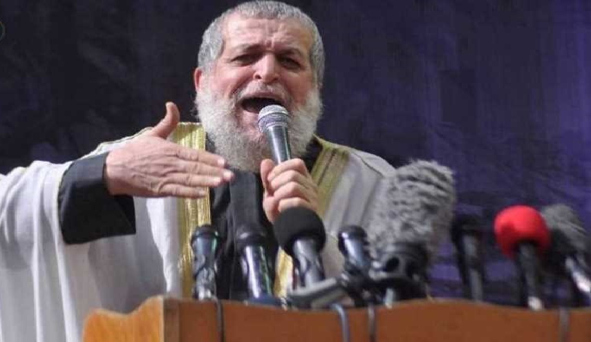 نافذ عزامة يهاجم علماء الأمة ... لماذا؟