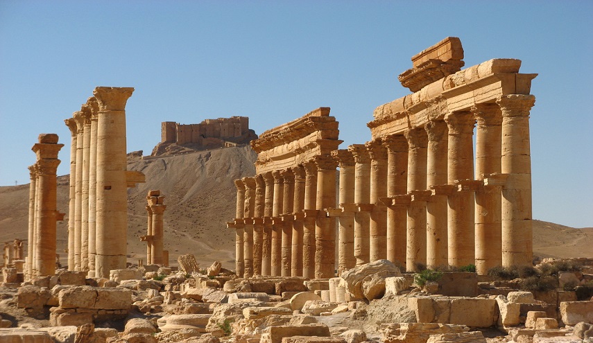 كائن عملاق في سوريا (صور)