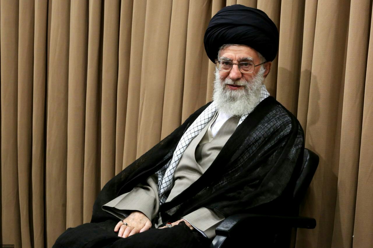 الامام الخامنئي : هذا ما كان سيحدث لولا الشهداء وتضحياتهم البطولية