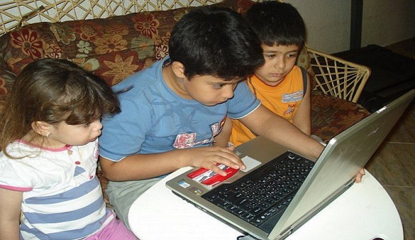 الآثار الضارة لأجهزة الكمبيوتر على عيون الأطفال