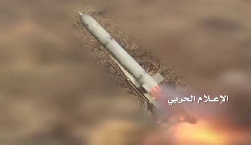 صاروخان يمنيان يدكان تجمعا للجيش السعودي ومرتزقته في عسير