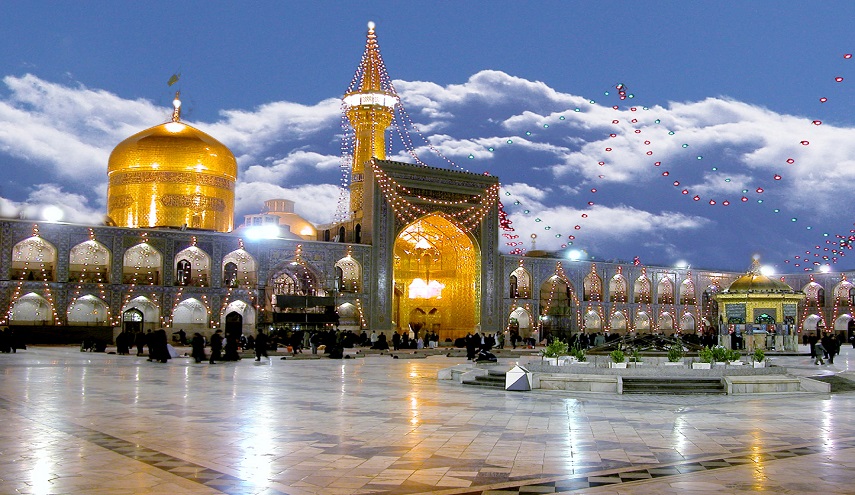 معلم يوناني يعتنق الاسلام في مرقد الامام الرضا (ع)