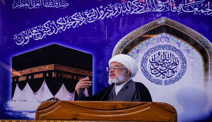 صور ... صلاة الجمعة بالصحن الحسيني الشريف