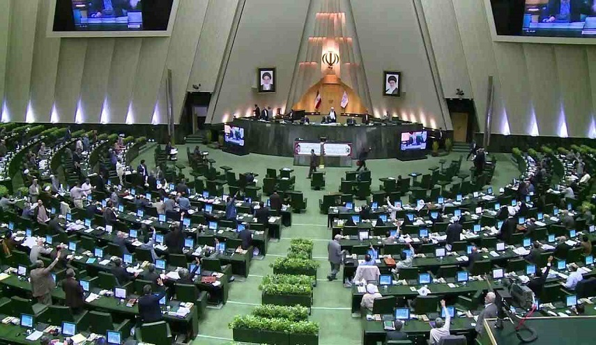 مجلس الشورى الاسلامي يناقش موضوع منح الثقة للتشكيلة الوزارية ومواجهة الاجراءات الامريكية