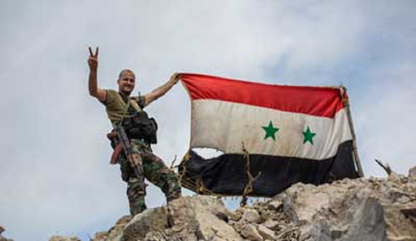 500 شخص في الغوطة الشرقية يلقون سلاحهم
