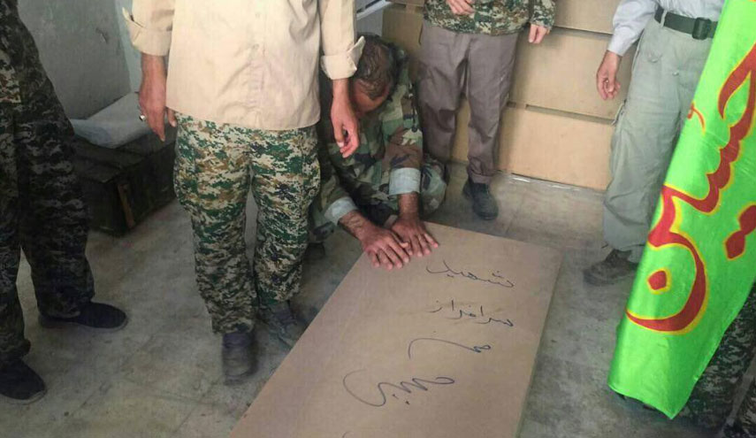 تشييع حاشد في مقام السيدة زينب (ع) للشهيد حججي
