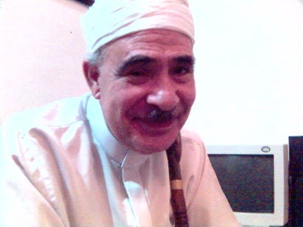 فرازي از سوره صافات با صداي استاد احمد رزيقي 