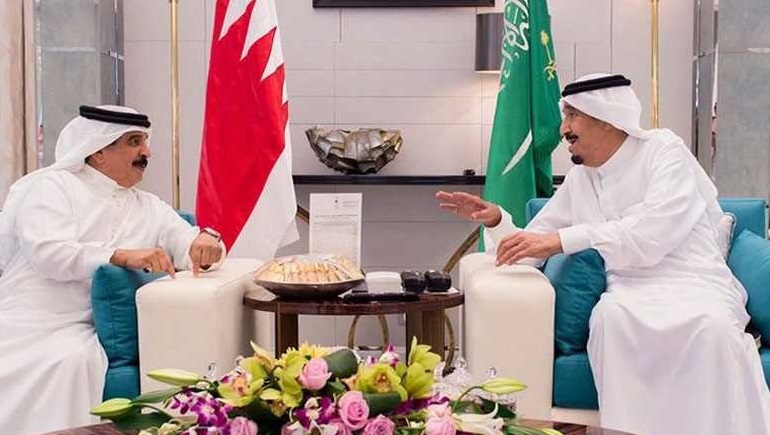 ملك البحرين: يجب ان تبقى "اسرائيل" قوية