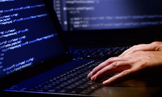 كيف تعلم إن كان حاسوبك مخترقا، وكيف تحميه من الاختراق؟