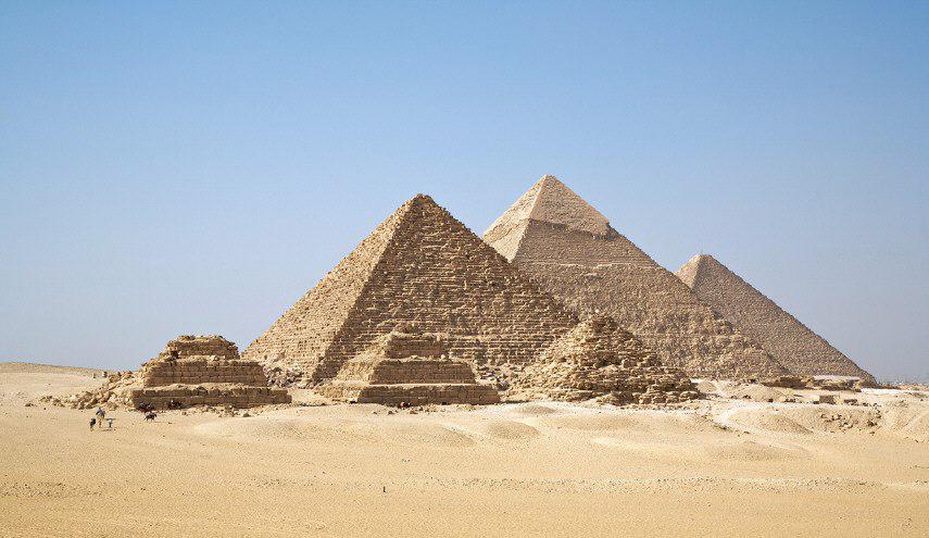 ما سر اختيار الفراعنة “هضبة الجيزة” لبناء الأهرامات؟