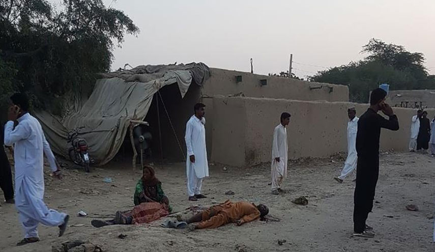 ارتفاع حصيلة اعتداء على مزار في باكستان الى 20 شهيداً
