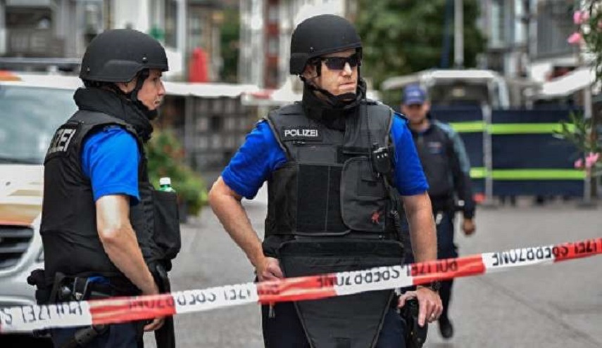 مراهق يهاجم المارة بفأس ويجرح عدة أشخاص في سويسرا