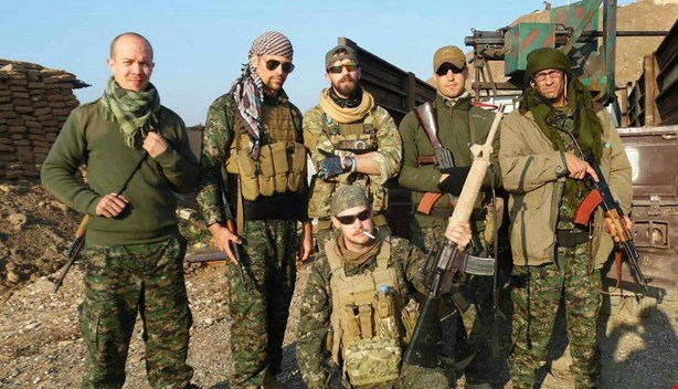 425 بريطانياً في صفوف "داعش" عادوا من سوريا