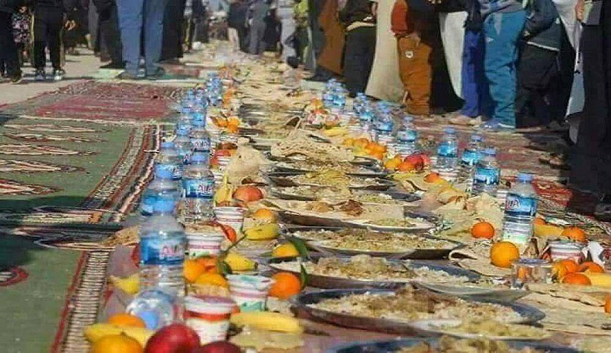 أطول سفرة في العالم تمتد على طريق الحسين (ع) وتسجل رقماً قياسياً جديداً