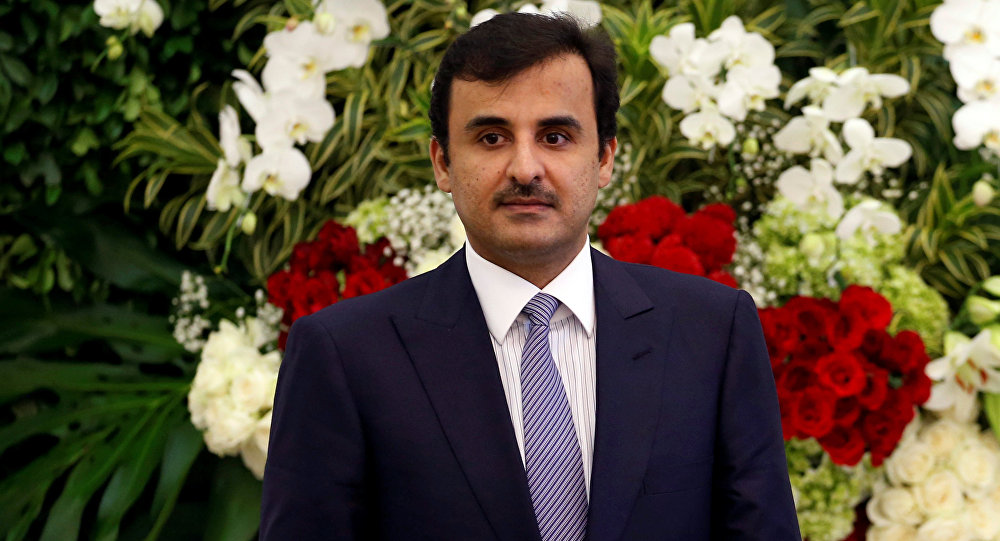 أمير قطر يبعث رسالة للملك سلمان وولي عهده