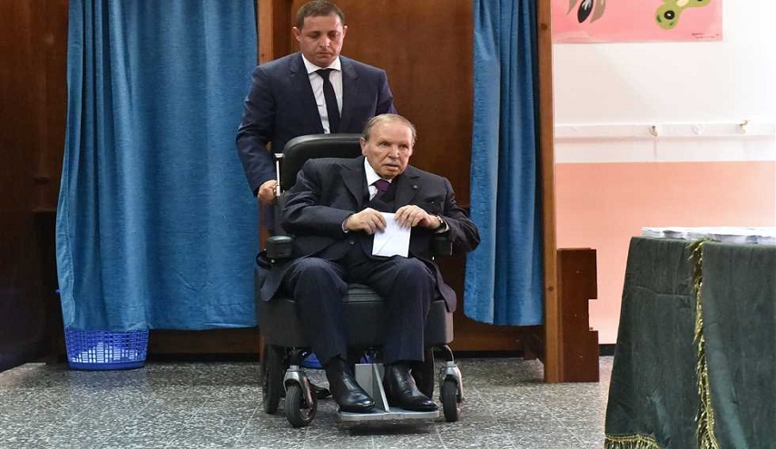 بوتفليقة قد ينوي الترشح لفترة خامسة لرئاسة الجزائر