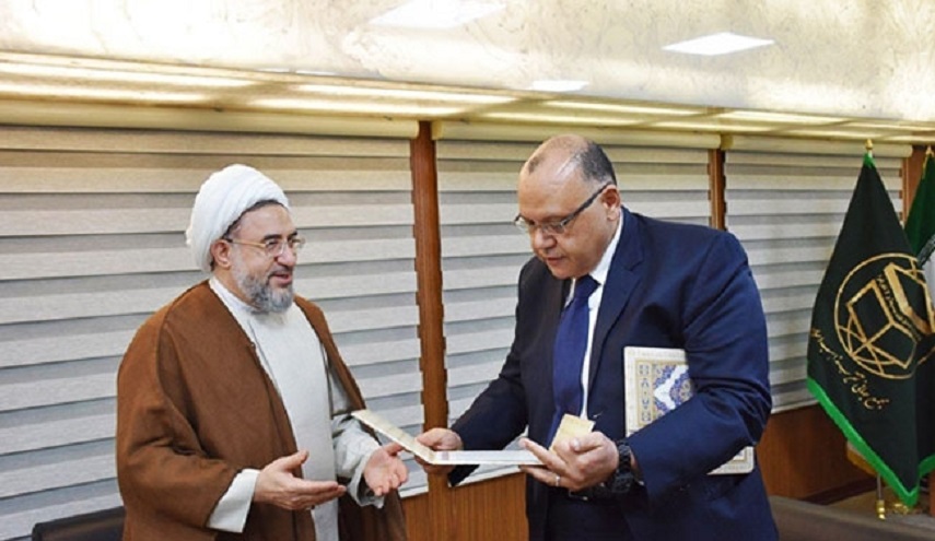 آية الله آراكي يدعو شيخ الازهر للمشاركة في مؤتمر الوحدة الاسلامية
