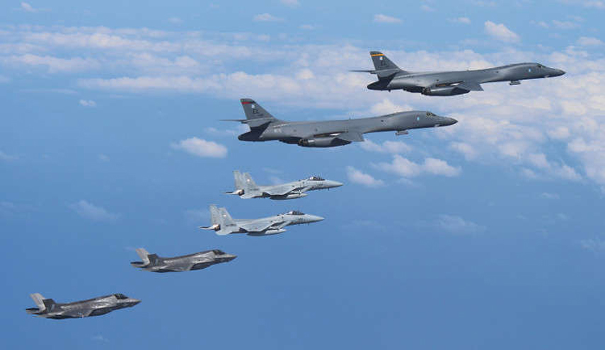 قاذفات "B-1B Lancer" إلى كوريا الجنوبية للتدريب على القصف