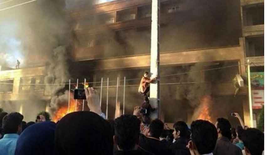 توقعات بسقوط نظام حكم الإقليم مع تصاعد الاحتجاجات الشعبية