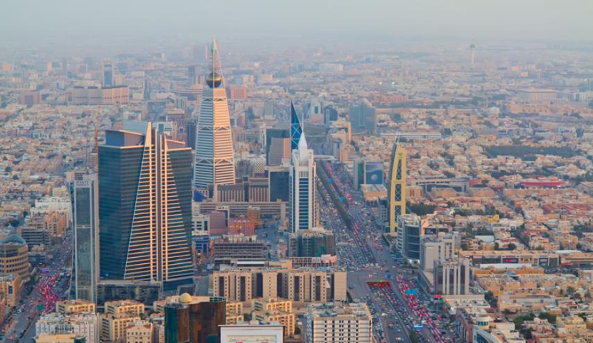 السعودية تعفي جنسيات من رسوم العمالة !