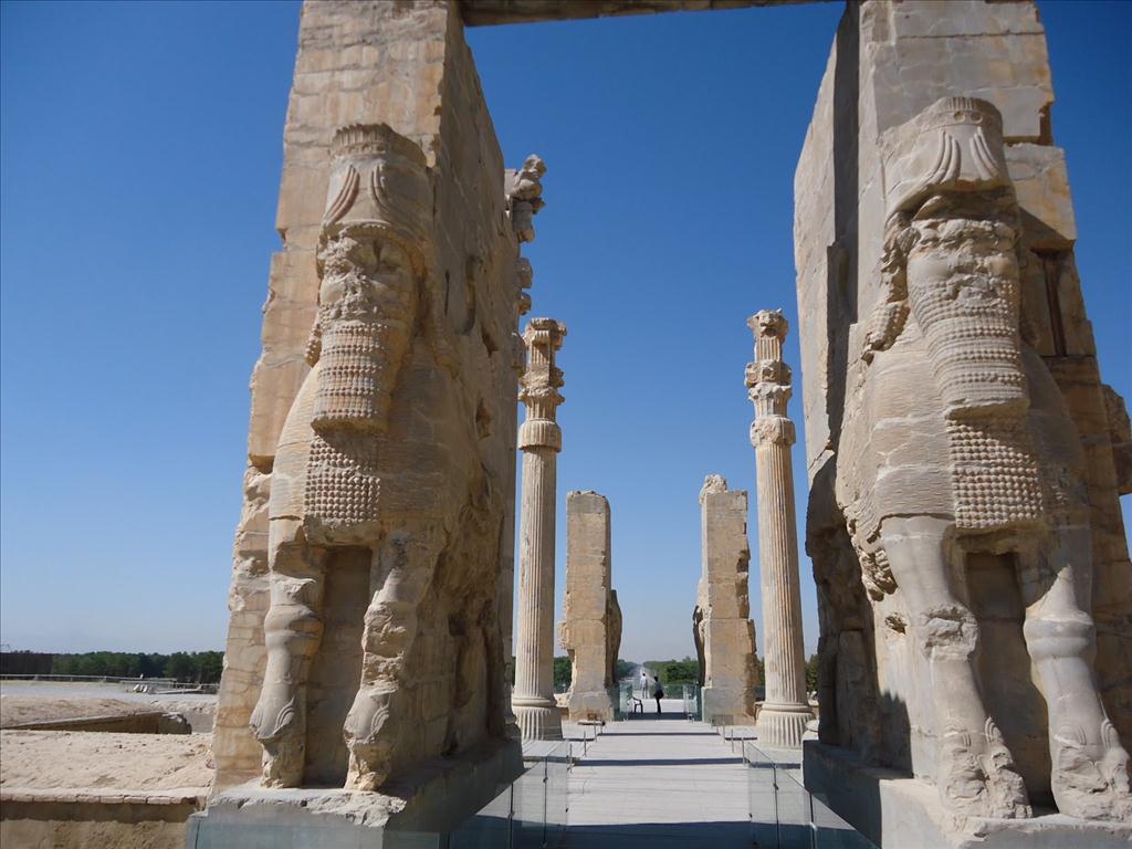 الاستثمار في محافظة فارس يفوق ألـ 300 مليون دولار