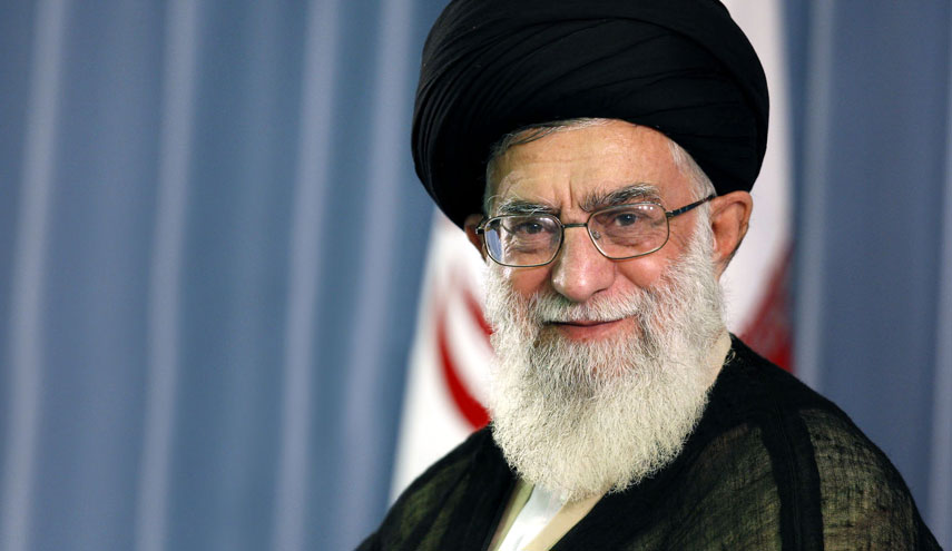 الامام الخامنئي: اعداء ايران سخروا المال والسلاح وأجهزة مخابراتهم للاضرار بايران