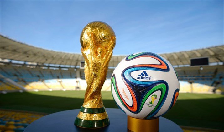 عرَّافة شهيرة تتنبأ.. هذا المنتخب سيفوز بكأس العالم لكرة القدم لهذا العام!