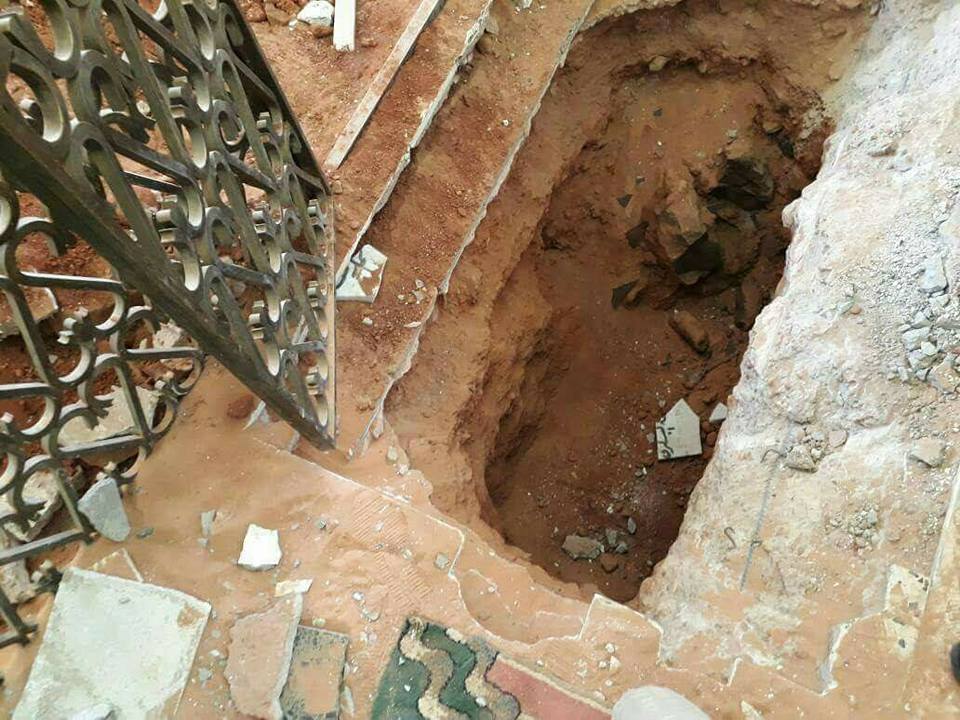 دار الإفتاء الليبية: السعودية وراء إجهاض الثورة ونبش القبور +صور