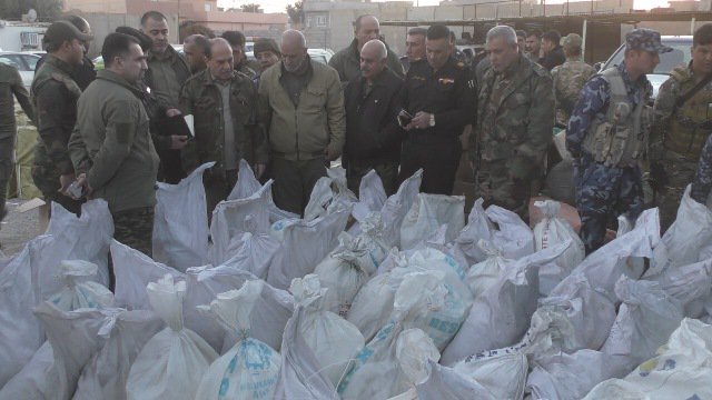 بالصور.. مواد محظورة بكميات كبيرة وسط قضاء طوزخرماتو العراقي