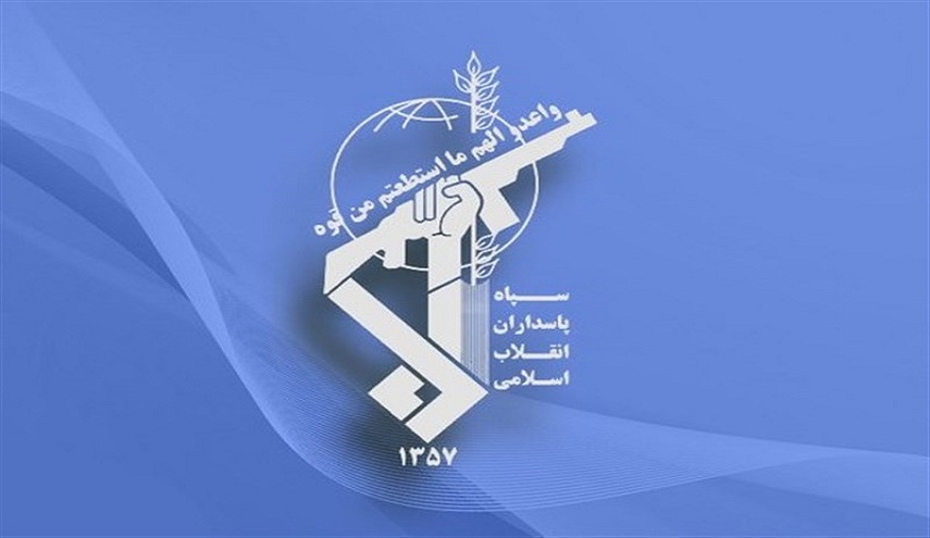  حرس الثورة الاسلامية واللواء باقري يعزيان برحيل البحارة الايرانيين 