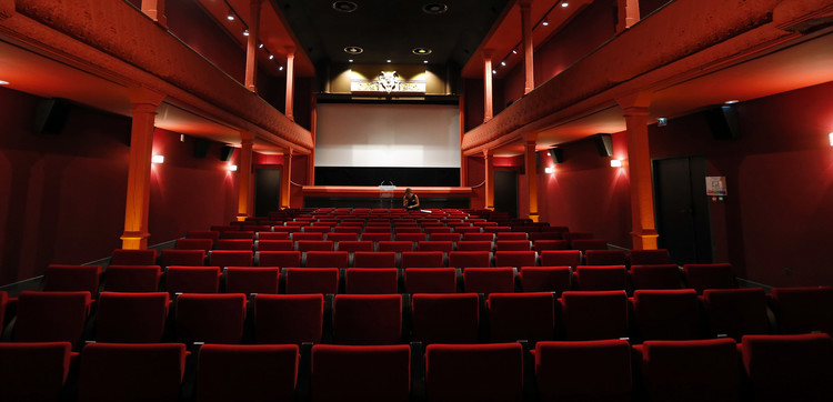 دور السينما تعود إلى السعودية بعد غياب لعقود