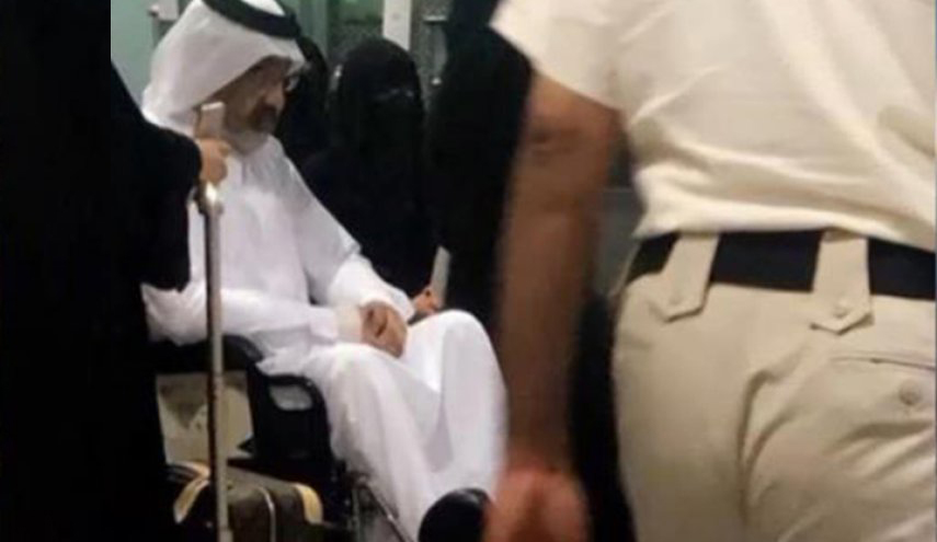 عبد الله آل ثاني ينقل للمستشفى بعد وصوله الكويت