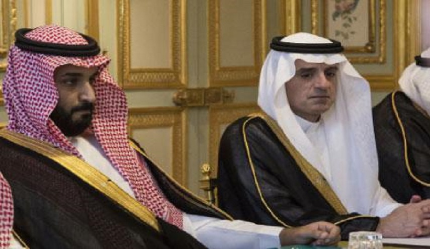 عادل الجبير “مهاناً” ومن بجانبه كان أميراً فصار سجيناً!