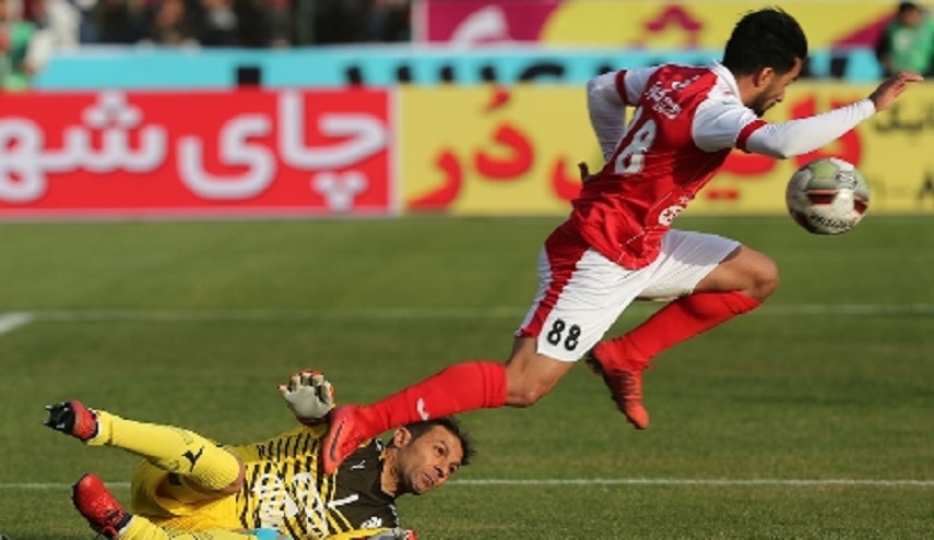 برسبوليس يغرد بعيدا خارج السرب في الدوري الايراني
