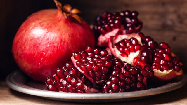 لماذا يوصف الرمان بـ الثمار العجيبة
