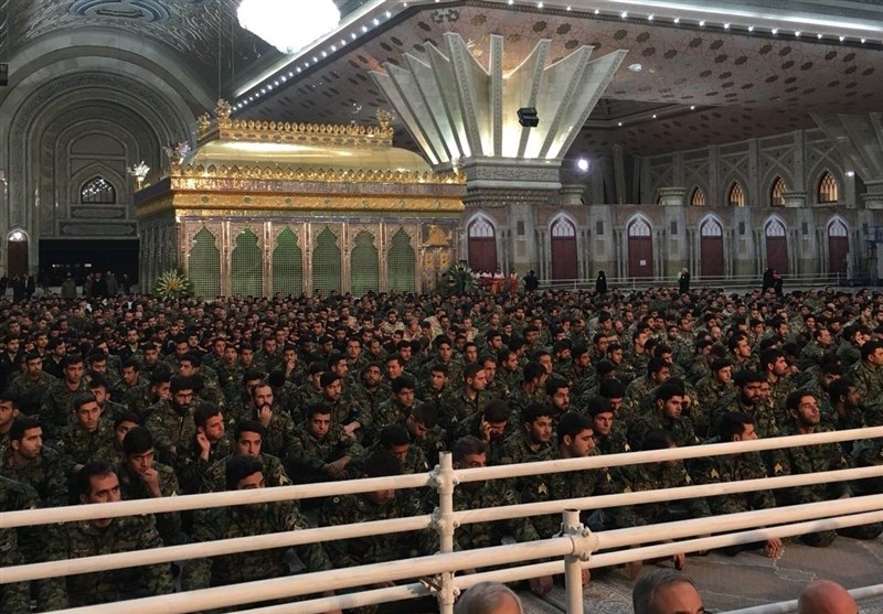 عشرة الفجر المباركة .. الاحتفاء بالعودة التّاريخية الظافرة للإمام الخميني (ره) الى الوطن