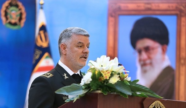 قائد القوة البحرية للجيش الايراني : الحرب الناعمة للعدو اخطر من الهجوم العسكري